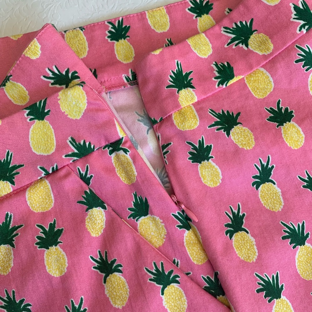 Cute! Side zip stretchy pineapple shorts 16 - Picture 2 of 6